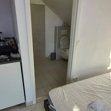 Balkon Panzió Düsseldorf